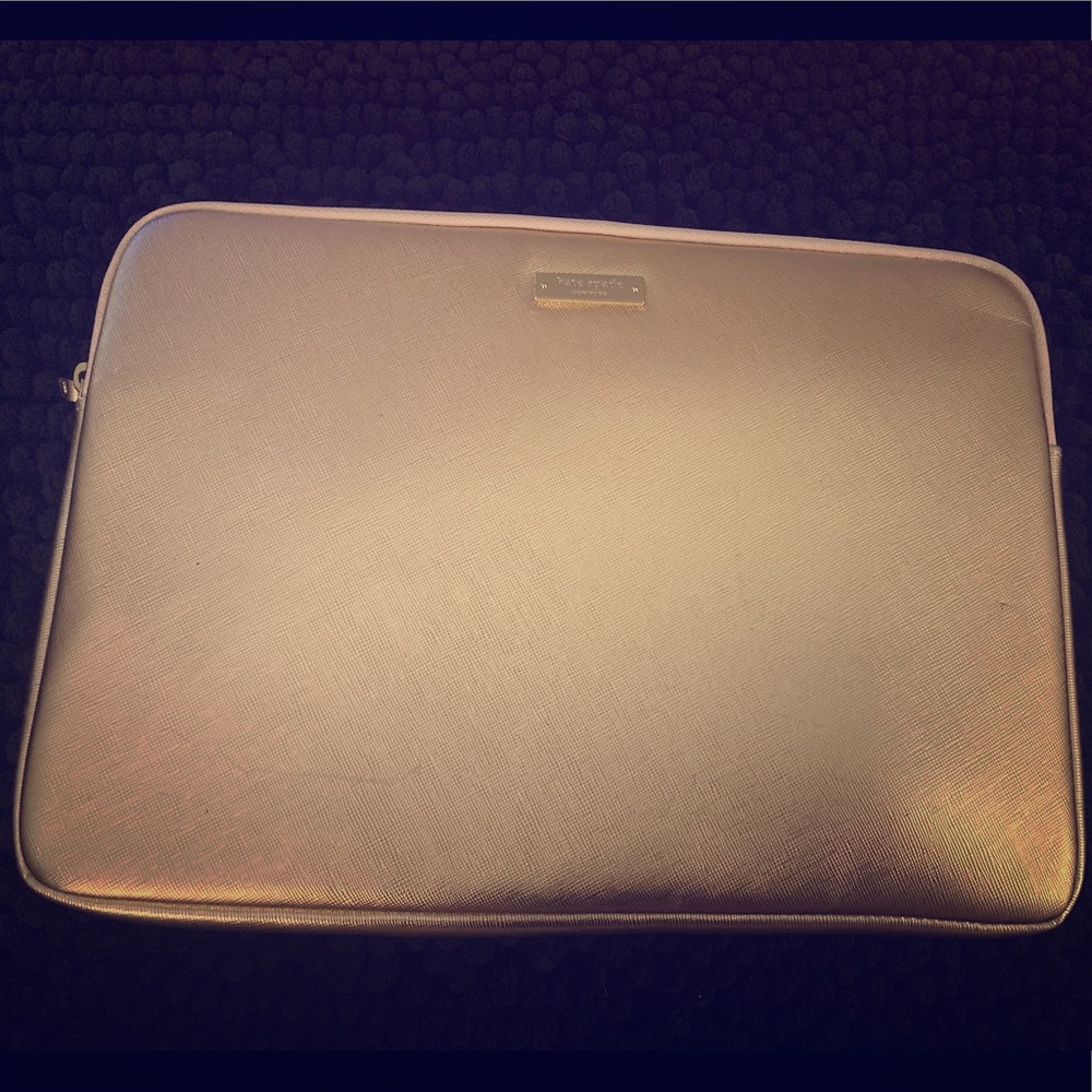 Rose Gold Kate Spade Zipped Laptop Case